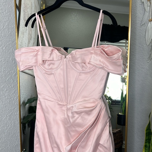 HOUSE OF CB 'Camila' Blush Off Shoulder Corset Dress NWOT - Picture 7 of 11